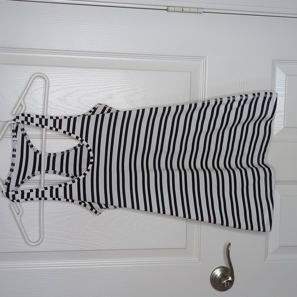 Lululemon Cool Racerback Form Fitting Tank Top Black White Stripes - Picture 1 of 4